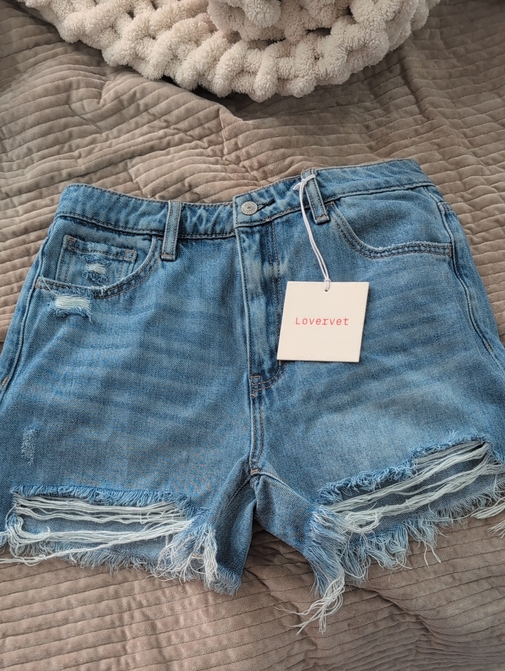 Lovervet Frayed Hem Light Blue Denim Shorts — Women's Mid-Rise